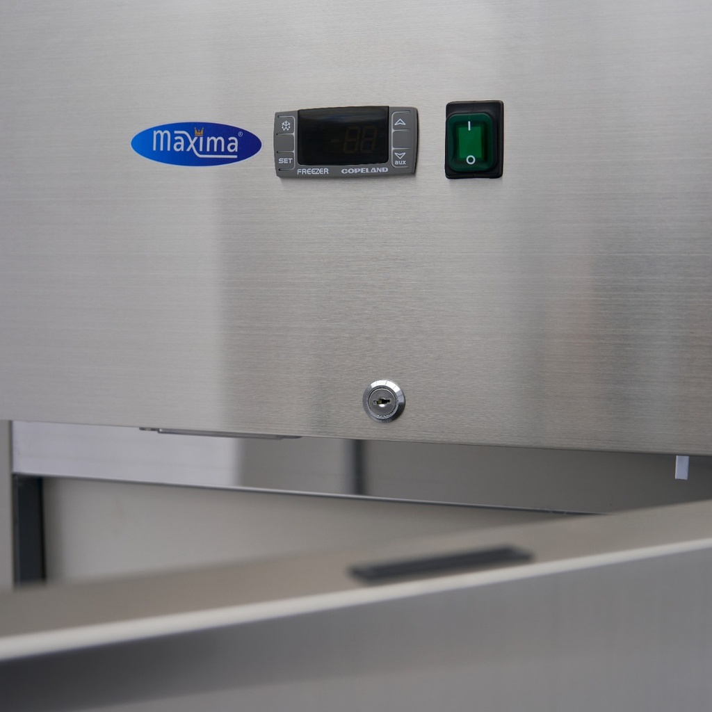 __import__Maxima__09400136-6